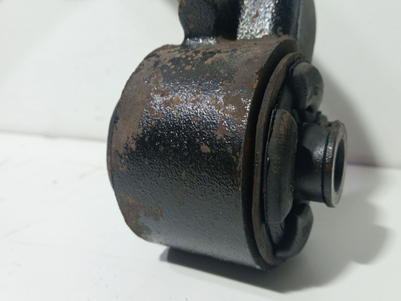 Recambio de brazo suspension inferior delantero derecho para chrysler jeep cherokee (kj) 2.5 crd básico referencia OEM IAM 52088