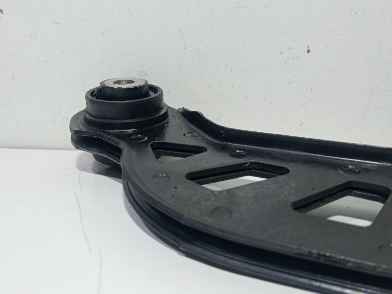 Recambio de brazo suspension inferior trasero izquierdo para chrysler jeep cherokee (kj) 2.5 crd básico referencia OEM IAM JEEP 