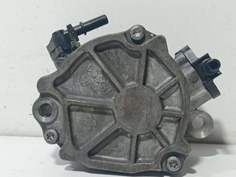 Recambio de depresor freno / bomba vacio para peugeot 308 1.6 16v hdi referencia OEM IAM 9804021880  
