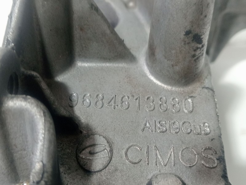 Recambio de soporte alternador para peugeot 308 1.6 16v hdi referencia OEM IAM 9684613880  