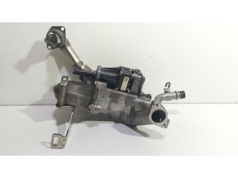 Recambio de valvula egr para peugeot 308 1.6 16v hdi referencia OEM IAM 702209080  