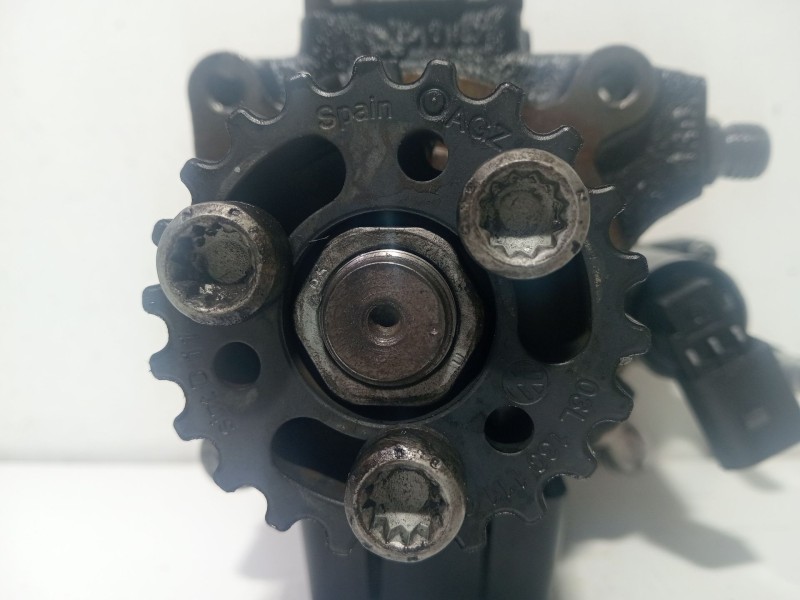 Recambio de bomba inyeccion para volkswagen caddy iii monospace (2kb, 2kj, 2cb, 2cj) 1.6 referencia OEM IAM 03L130755AL  