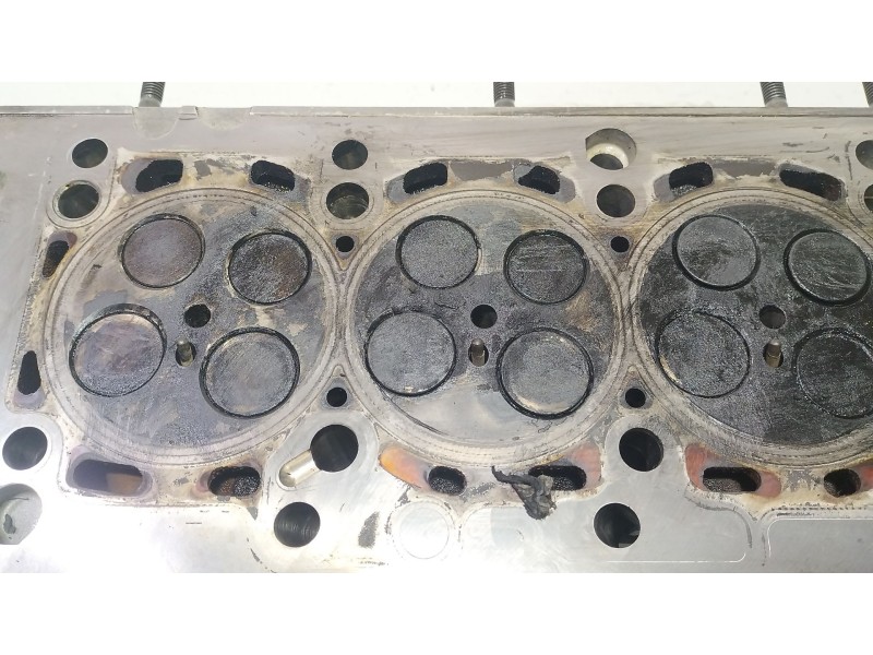 Recambio de culata para volkswagen golf vi (5k1) 1.6 tdi referencia OEM IAM 03L103373A  