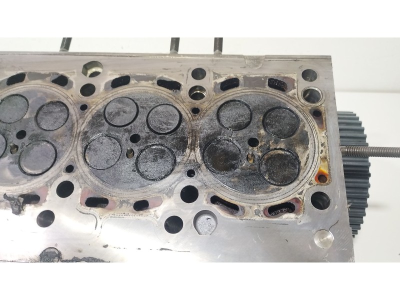 Recambio de culata para volkswagen golf vi (5k1) 1.6 tdi referencia OEM IAM 03L103373A  