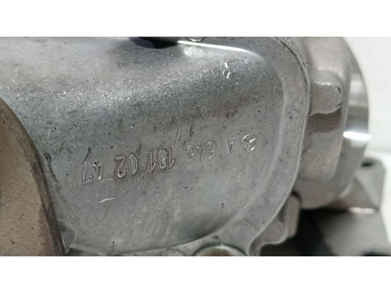 Recambio de bomba aceite para mercedes-benz sprinter ii james cook (906) 313 cdi classic referencia OEM IAM A6461810247  