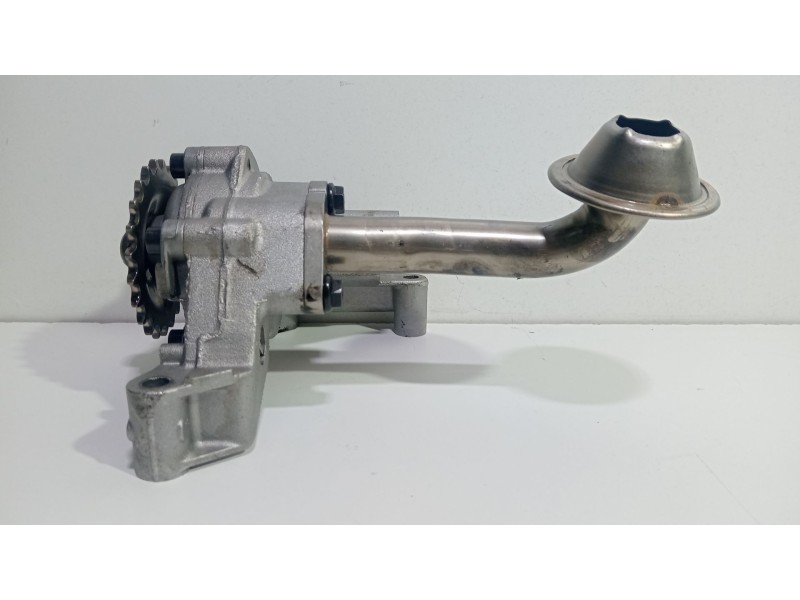 Recambio de bomba aceite para volkswagen golf v (1k1) 1.9 tdi 4motion referencia OEM IAM 038115105G  