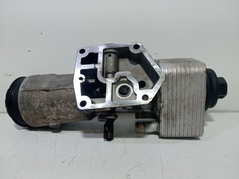 Recambio de soporte filtro aceite para volkswagen scirocco iii (137, 138) 2.0 tdi referencia OEM IAM 045115389  
