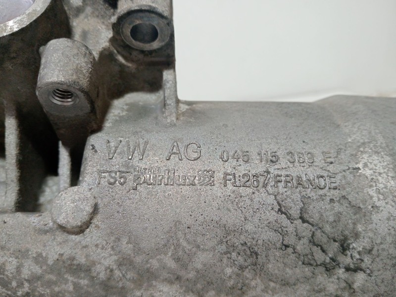 Recambio de soporte filtro aceite para volkswagen scirocco iii (137, 138) 2.0 tdi referencia OEM IAM 045115389  