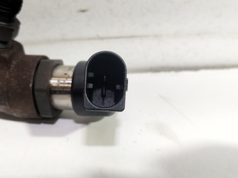 Recambio de inyector para ford focus berlina (cap) 1.8 tdci turbodiesel cat referencia OEM IAM 4M5Q9F593  