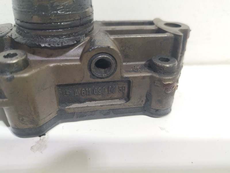 Recambio de bomba combustible para mercedes-benz sprinter 02.00  caja abierta 2.2 cdi cat referencia OEM IAM A6110900350  