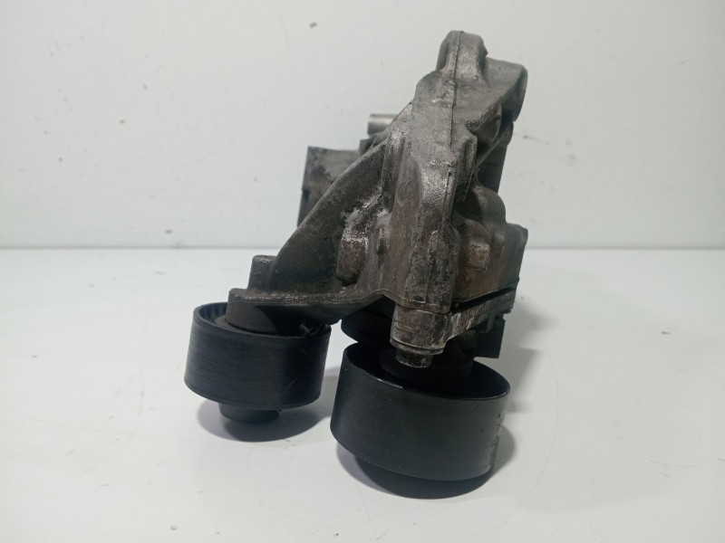 Recambio de soporte alternador para renault laguna iii (bt0/1) 2.0 dci gt (bt11, bt1e, bt1n) referencia OEM IAM 8200881264  