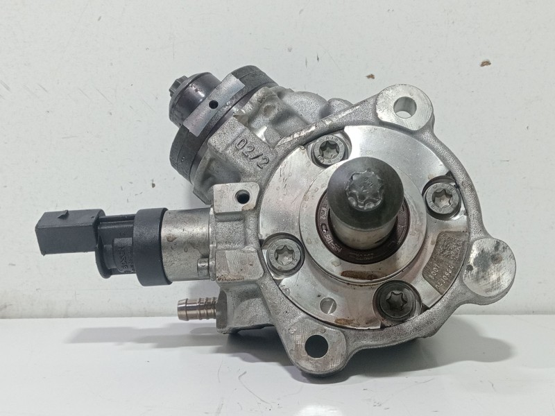 Recambio de bomba inyeccion para bmw serie 3 berlina (e90) 320d referencia OEM IAM 7797874  