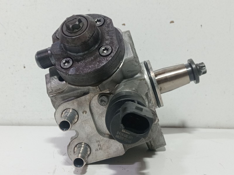 Recambio de bomba inyeccion para bmw serie 3 berlina (e90) 320d referencia OEM IAM 7797874  