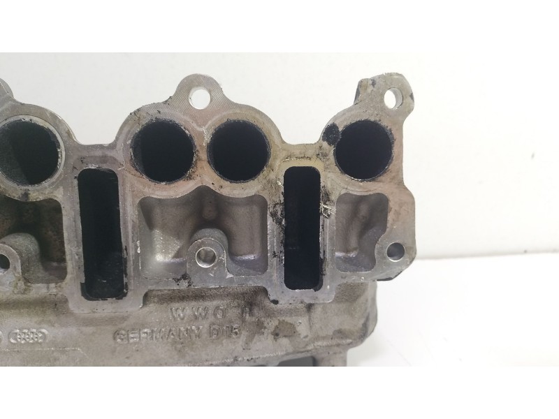 Recambio de colector admision para audi a4 berlina (8e) 2.0 tdi referencia OEM IAM 03G129713  
