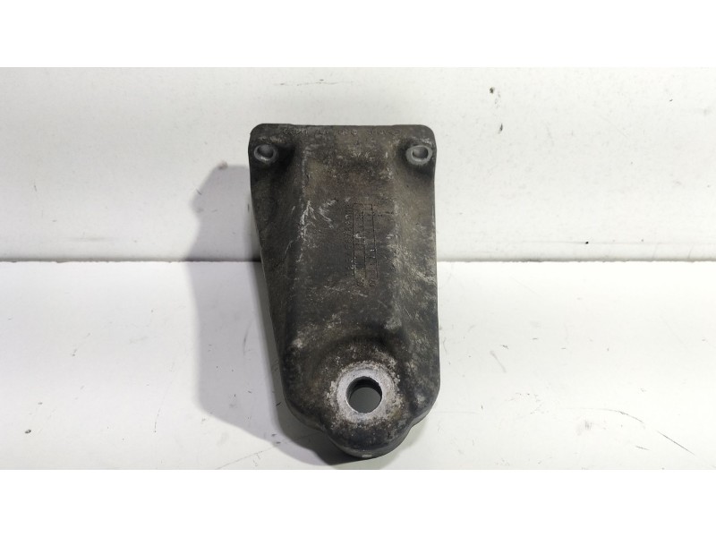 Recambio de soporte motor para ssangyong kyron 2.0 xdi referencia OEM IAM A6652231804  
