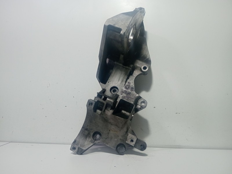 Recambio de soporte alternador para seat altea xl (5p5, 5p8) 2.0 tdi 16v referencia OEM IAM 03L903143Q  