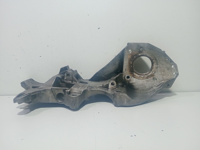 Recambio de soporte alternador para seat altea xl (5p5, 5p8) 2.0 tdi 16v referencia OEM IAM 03L903143Q  