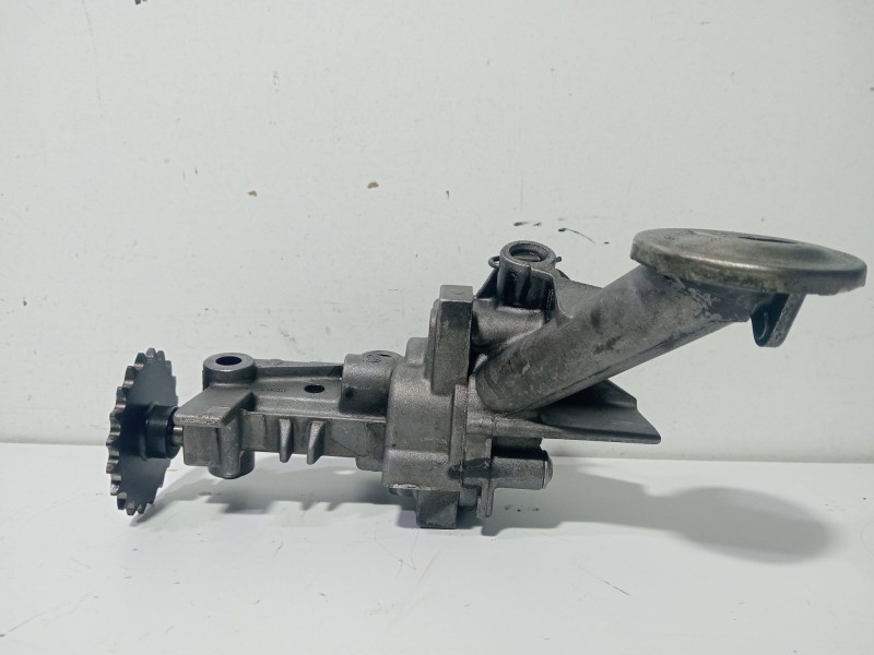 Recambio de bomba aceite para renault grand scénic ii (jm0/1_) 1.9 dci referencia OEM IAM 7700600252  