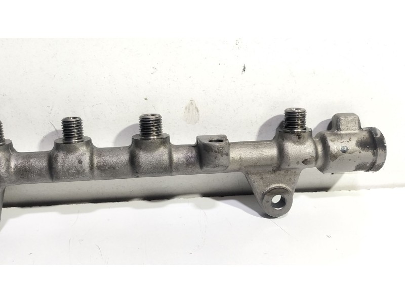 Recambio de rampa inyectora para renault grand scénic iii (jz0/1_) 1.9 dci referencia OEM IAM 8200750048  