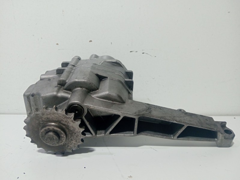 Recambio de bomba aceite para mercedes-benz sprinter ii james cook (906) 3.0 cdi referencia OEM IAM A6421810847  