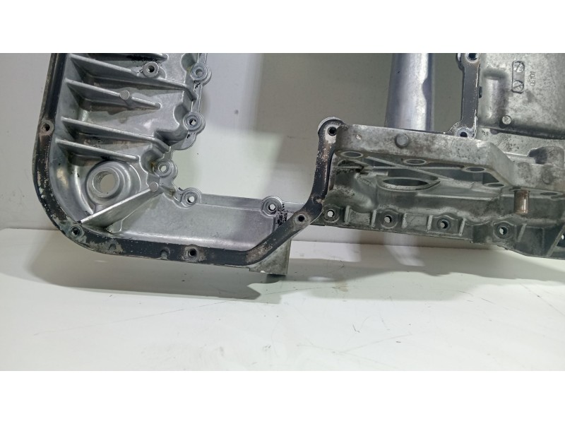 Recambio de carter para mercedes-benz clase r (w251) 3.0 cdi cat referencia OEM IAM 6420140502  