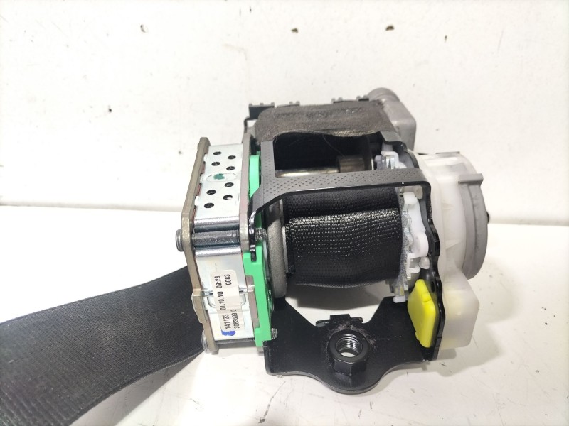 Recambio de cinturon seguridad delantero derecho para audi a5 (8t3) 2.0 tdi referencia OEM IAM 8t0857705  