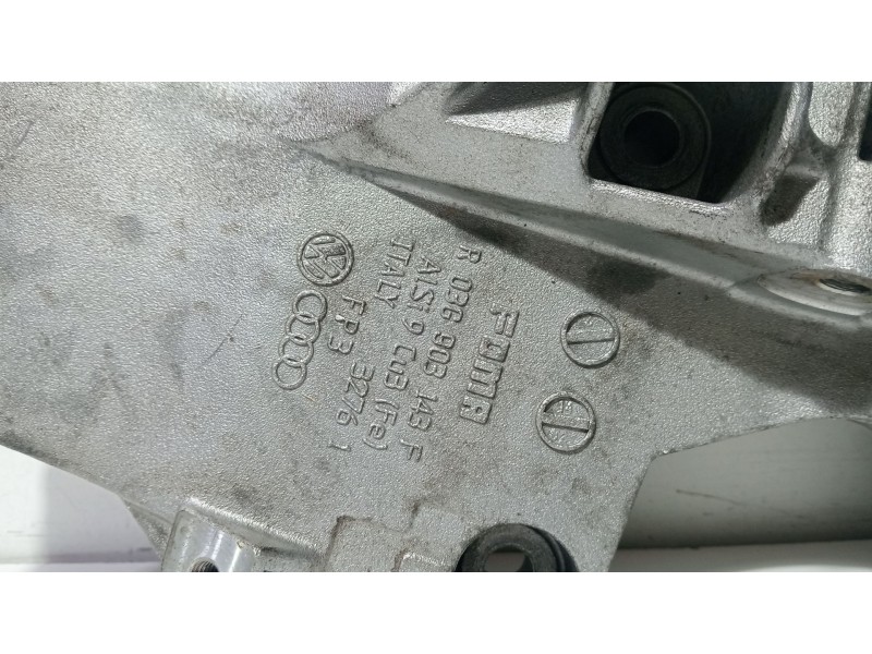 Recambio de soporte alternador para volkswagen passat b6 variant (3c5) 2.0 tdi referencia OEM IAM 03G903143  