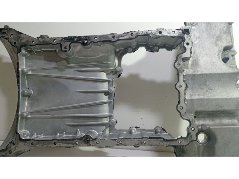 Recambio de carter para mercedes-benz clase r (w251) 3.0 cdi cat referencia OEM IAM R6420141502  