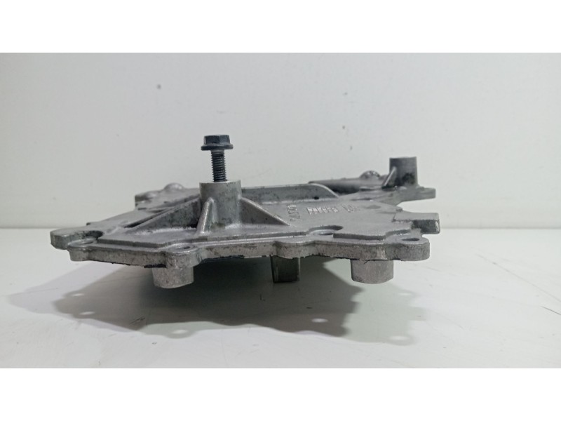 Recambio de tapa distribucion para mercedes-benz clase r (w251) 3.0 cdi cat referencia OEM IAM A6420150701  