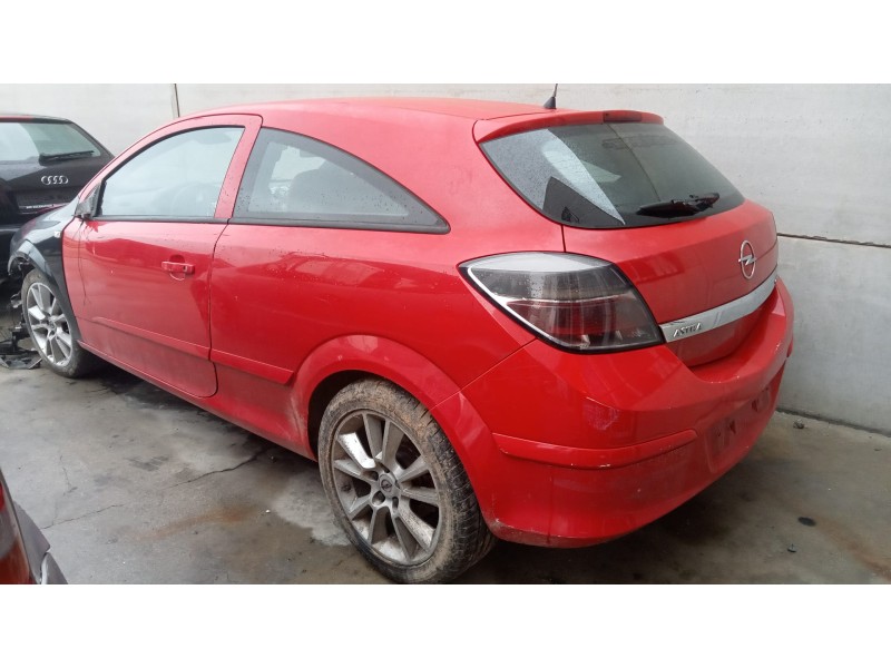 opel astra h gtc (a04) del año 2007