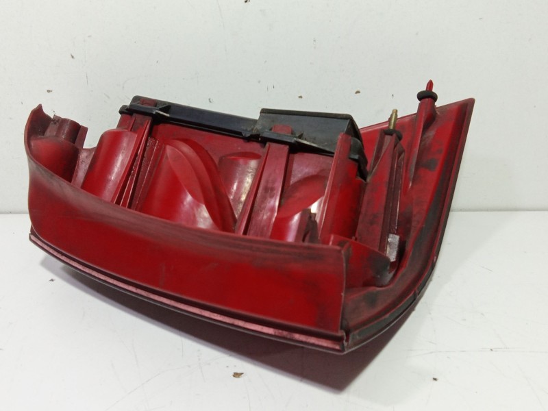 Recambio de piloto trasero izquierdo para peugeot 307 sw (3h) 1.6 hdi 110 referencia OEM IAM 6350Q6  