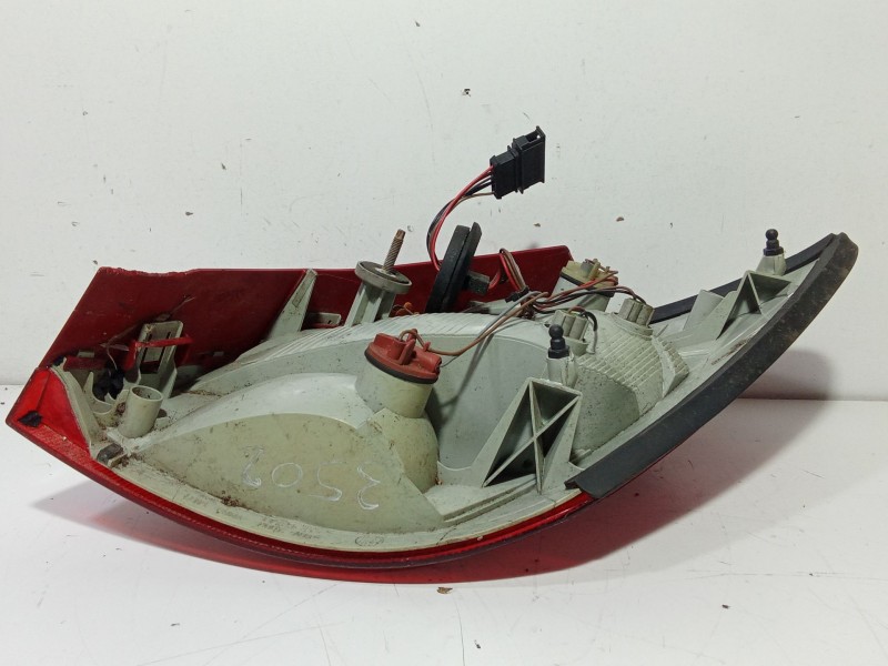 Recambio de piloto trasero izquierdo para skoda fabia ii (542) 1.4 tdi referencia OEM IAM 5J6945111  