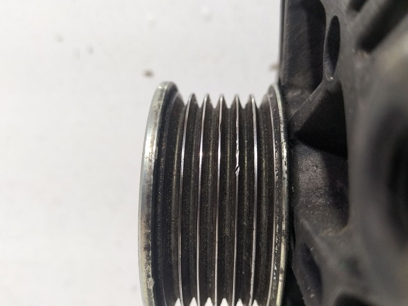 Recambio de alternador para bmw x5 (e70) xdrive30d referencia OEM IAM 7796125A  