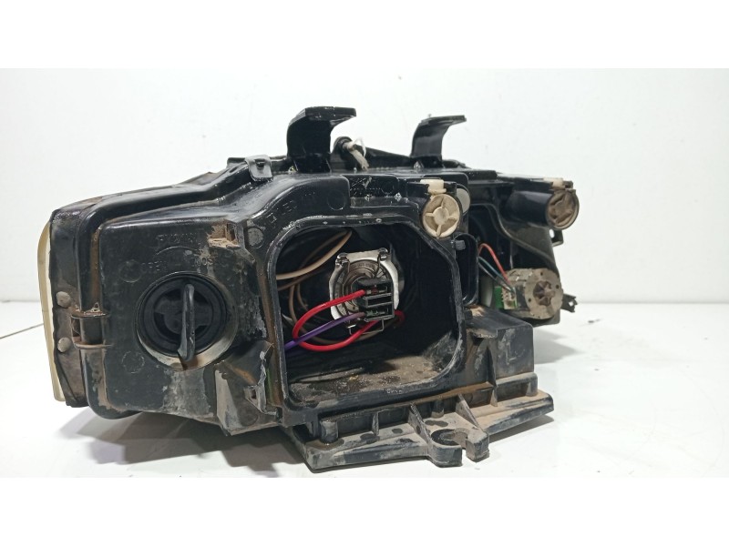 Recambio de faro izquierdo para audi a4 b6 (8e2) 2.5 tdi quattro referencia OEM IAM audi a4  