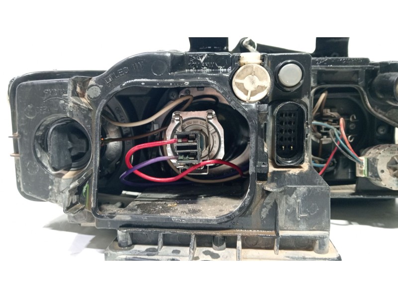 Recambio de faro izquierdo para audi a4 b6 (8e2) 2.5 tdi quattro referencia OEM IAM audi a4  