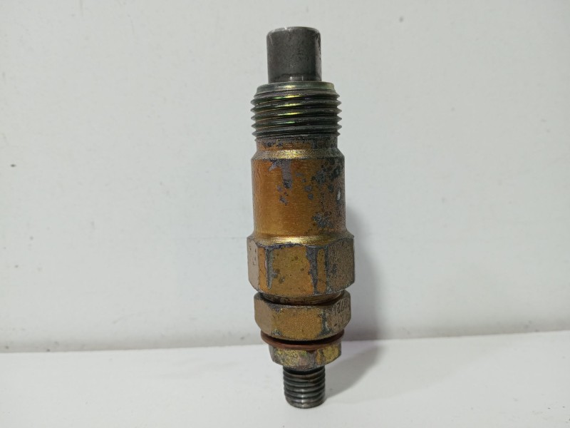 Recambio de inyector para nissan terrano (wd21) 2.7 td referencia OEM IAM 710721  