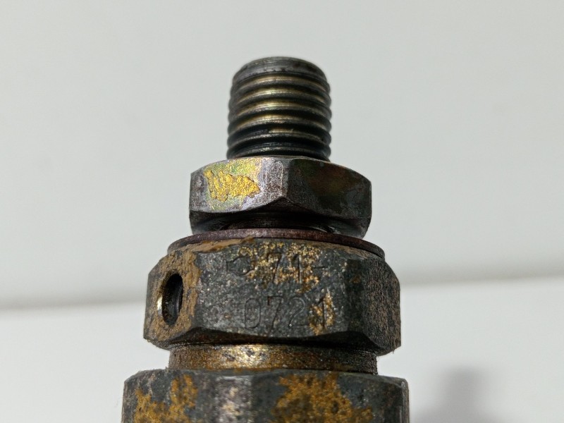 Recambio de inyector para nissan terrano (wd21) 2.7 td referencia OEM IAM 710721  