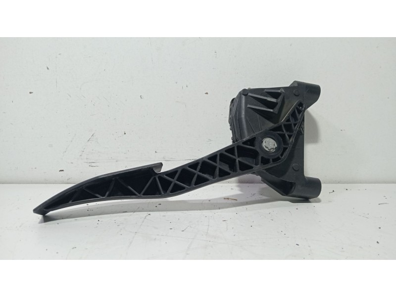 Recambio de potenciometro pedal para opel astra h (a04) 1.7 cdti (l48) referencia OEM IAM 9157998  