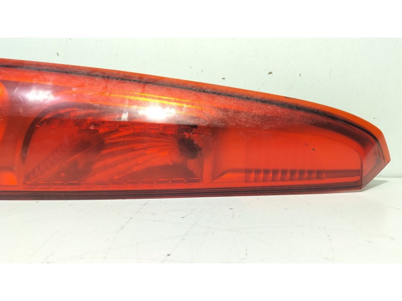 Recambio de piloto trasero izquierdo para ford fiesta (cbk) ambiente referencia OEM IAM 6S6113405A  