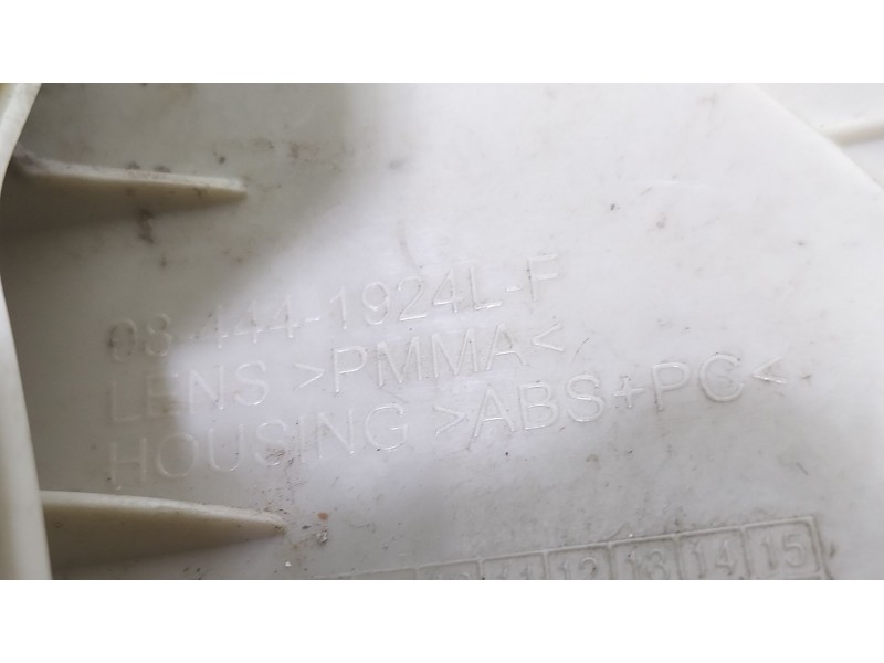 Recambio de piloto trasero izquierdo para bmw serie 1 berlina (e81/e87) 118d referencia OEM IAM 084441924L  