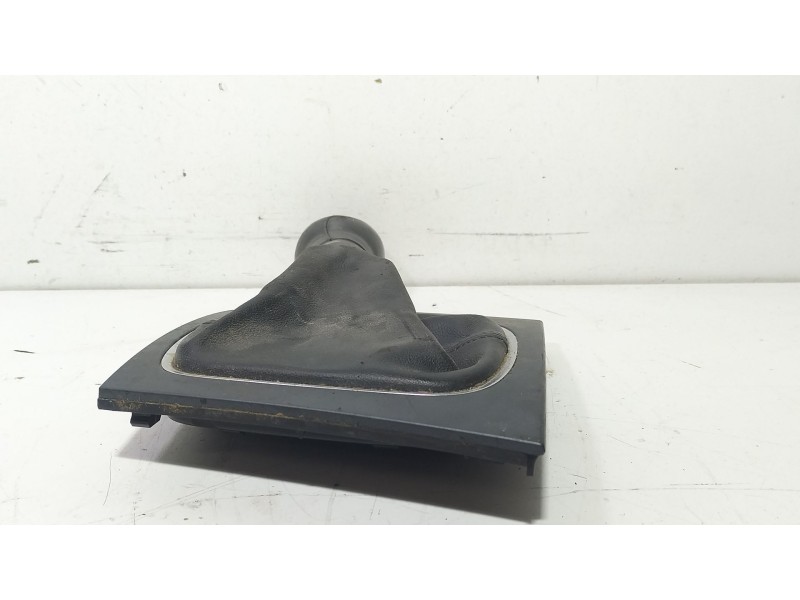 Recambio de pomo palanca cambio para audi a3 (8p1) 1.6 tdi referencia OEM IAM 8P0864261T  