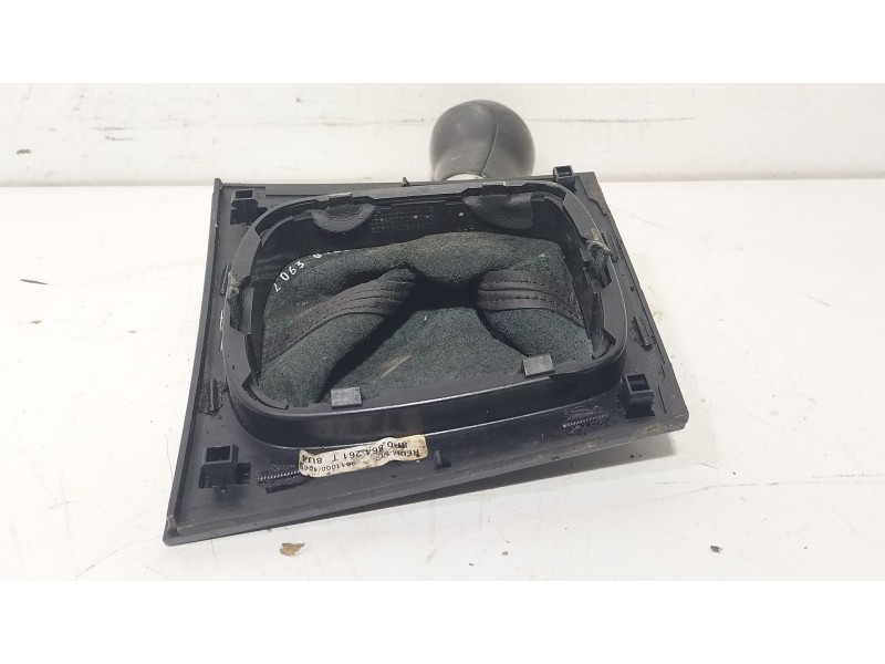 Recambio de pomo palanca cambio para audi a3 (8p1) 1.6 tdi referencia OEM IAM 8P0864261T  