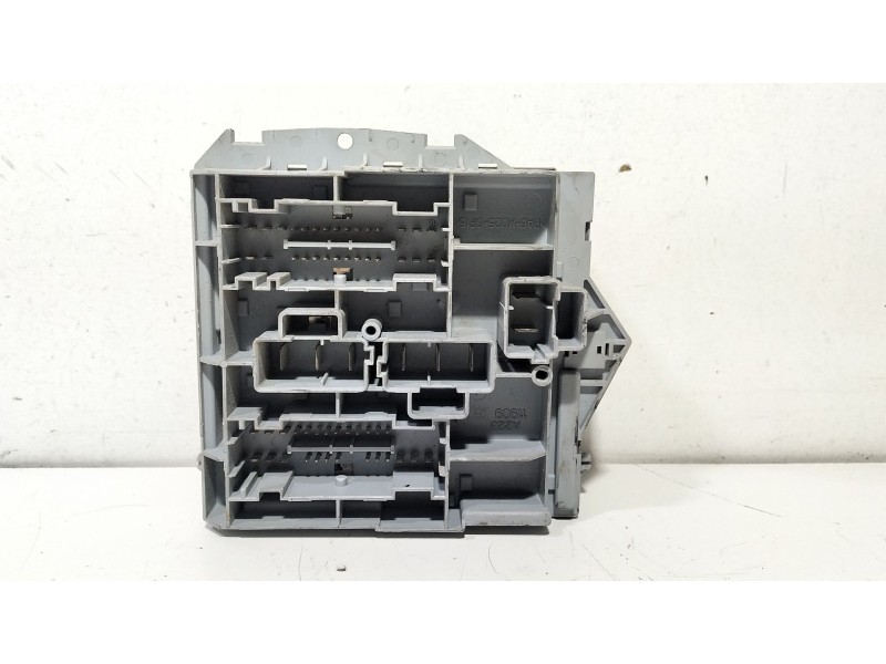 Recambio de caja reles / fusibles para peugeot boxer autobús (230p) 2.8 hdi 4x4 referencia OEM IAM 1332044080  
