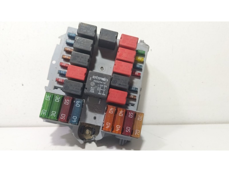 Recambio de caja reles / fusibles para peugeot boxer autobús (230p) 2.8 hdi 4x4 referencia OEM IAM 1332044080  