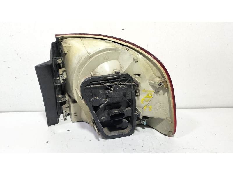 Recambio de piloto trasero izquierdo para volkswagen touareg (7la) tdi r5 referencia OEM IAM 28259002  