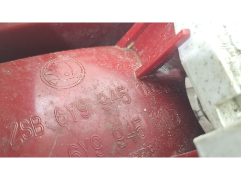 Recambio de piloto trasero izquierdo para skoda fabia i combi (6y5) 1.4 16v referencia OEM IAM 6Y9945095  
