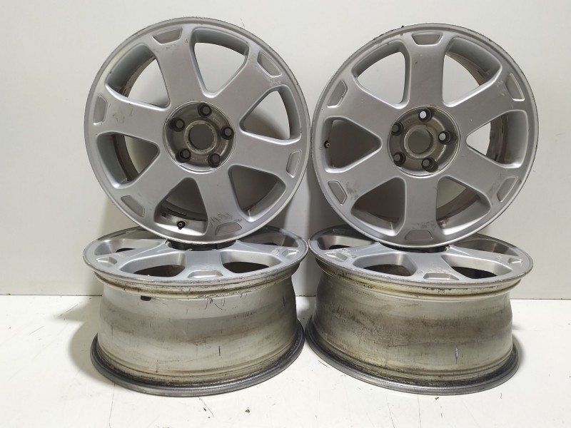 Recambio de juego llantas para audi a4 b6 (8e2) 2.5 tdi quattro referencia OEM IAM 8D0601025N  