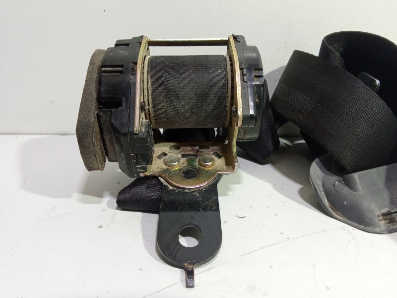 Recambio de cinturon seguridad trasero izquierdo para nissan terrano ii (r20) 2.7 tdi 4wd referencia OEM IAM 898457F600  