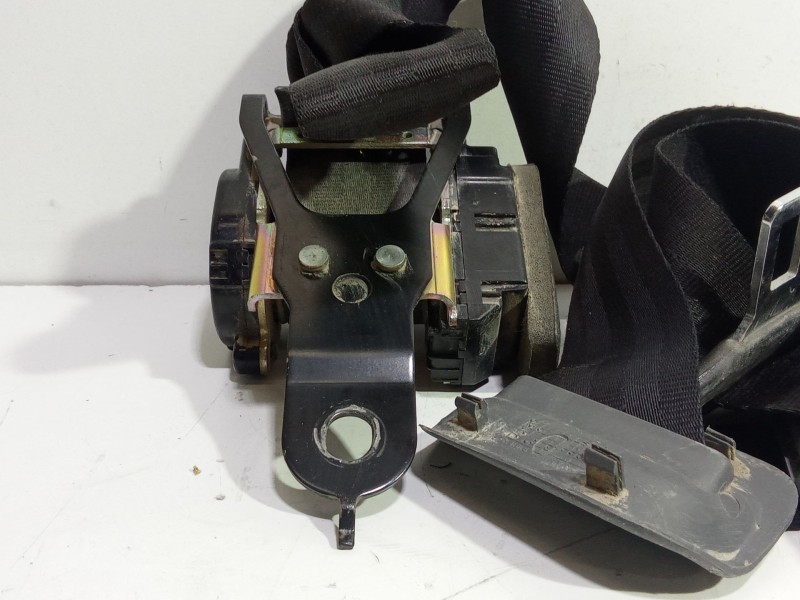 Recambio de cinturon seguridad trasero izquierdo para nissan terrano ii (r20) 2.7 tdi 4wd referencia OEM IAM 898457F600  