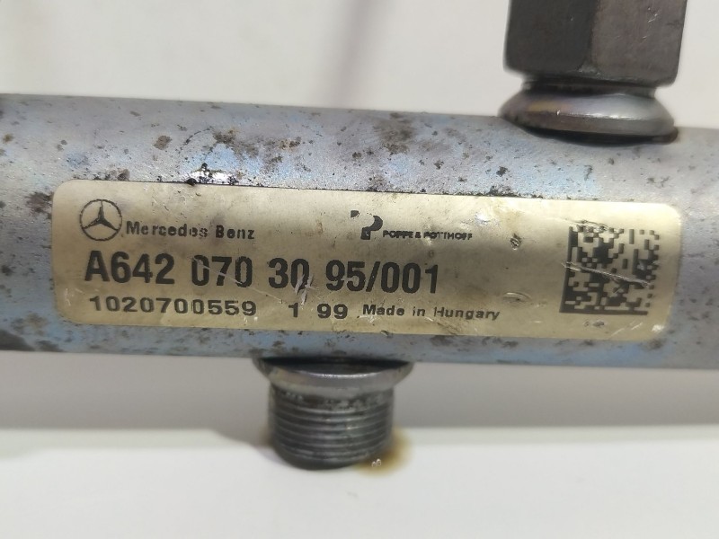 Recambio de rampa inyectora para mercedes-benz clase e (w212) e 350 (212.059) referencia OEM IAM A6420703095  